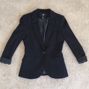 Fitted black blazer